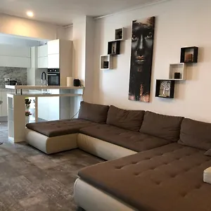 https://luxury-westpark-2-residence-lake-view-w6.bucharesthotelsnow.com